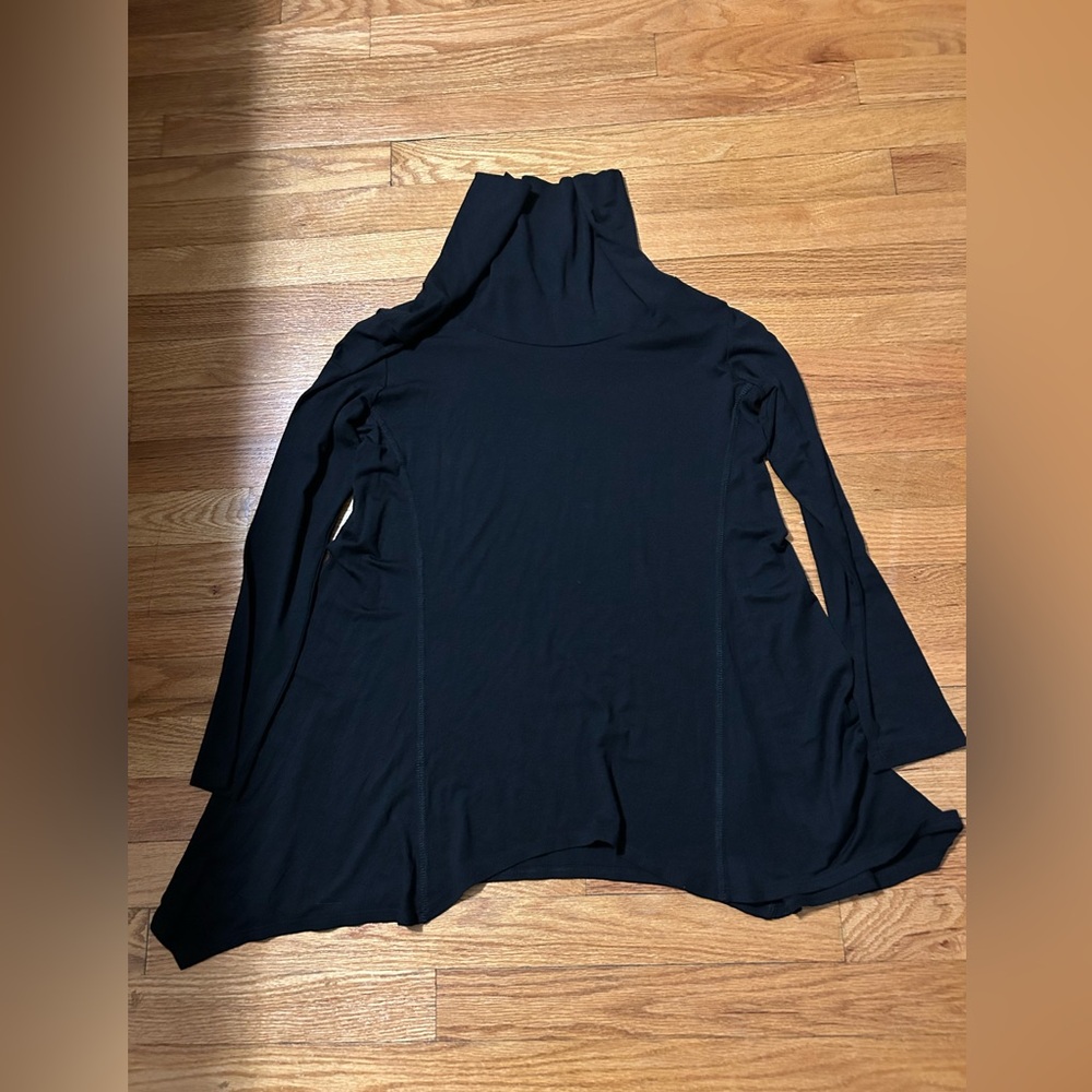 Black Kim & Cami Turtleneck